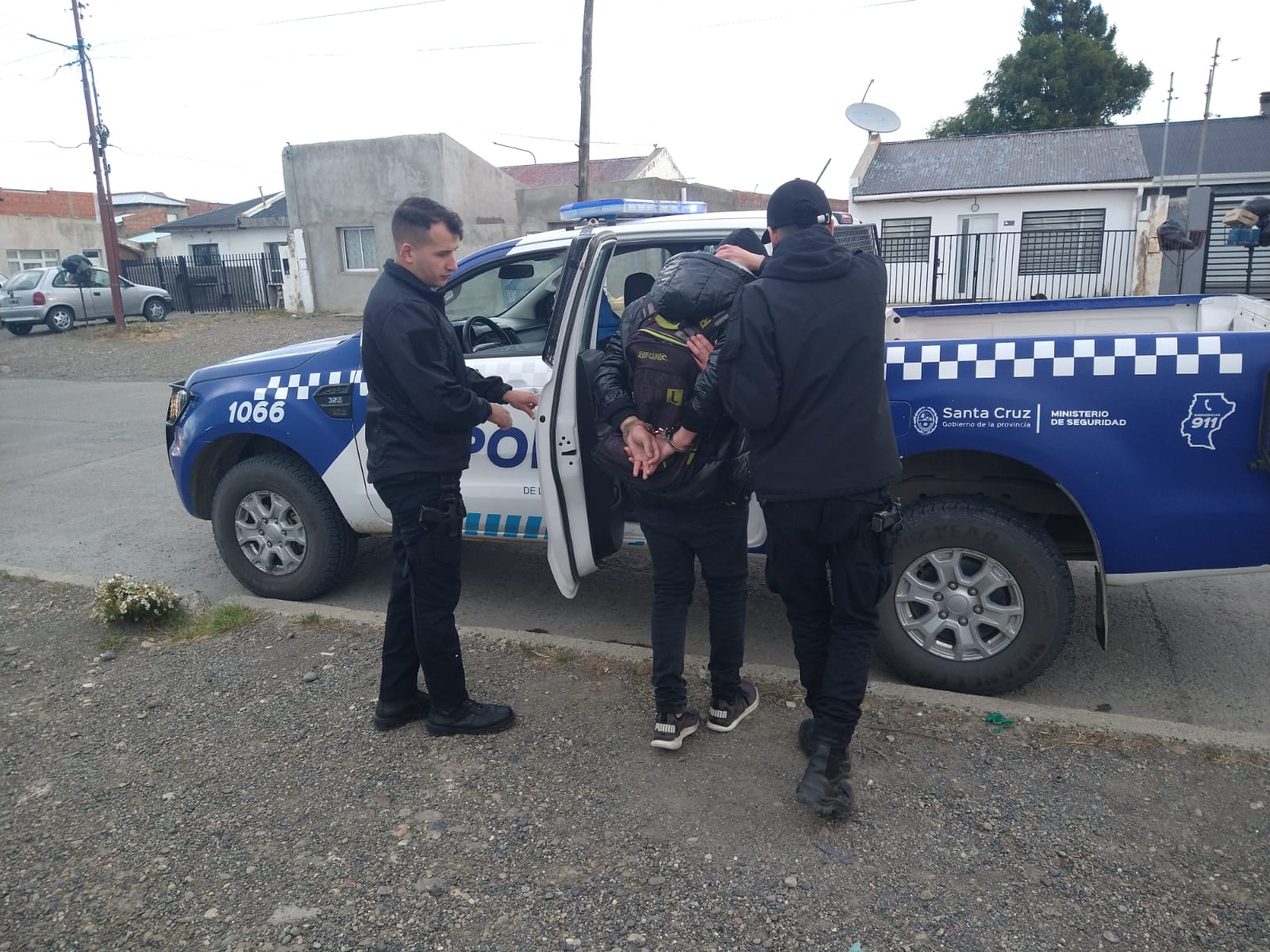 a3a28f6f-da69-48a5-a589-e22afd6bd036