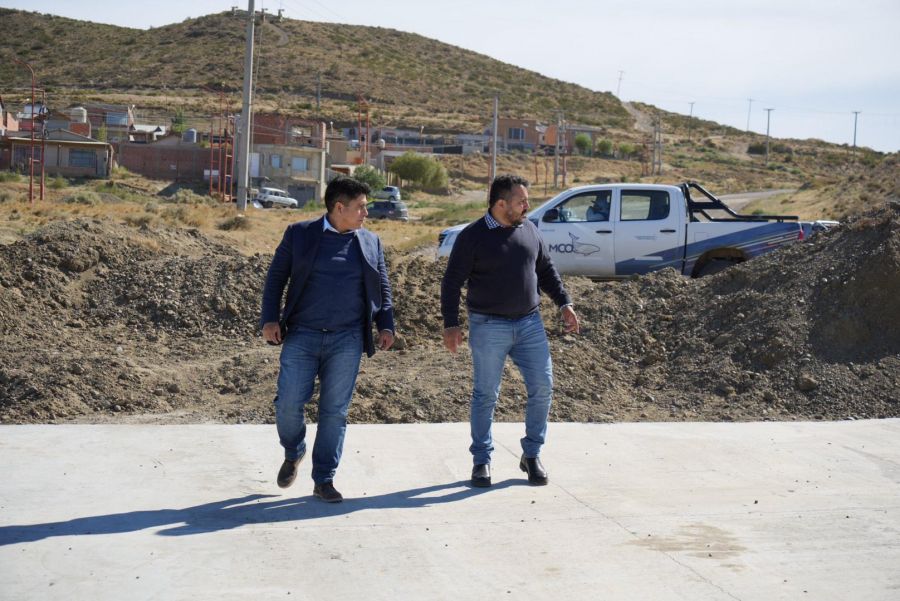 c68cdcdb6eea07cda59238dc9937bd44_XL