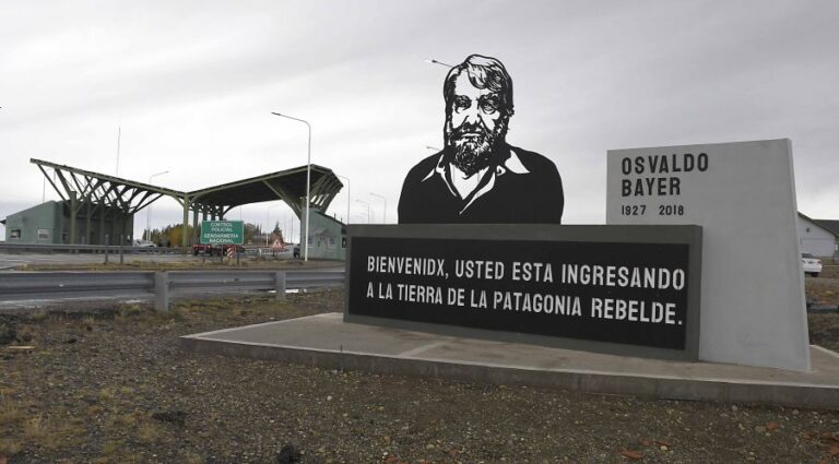 039548b5c84cf08f777a577f33f82d76_XL