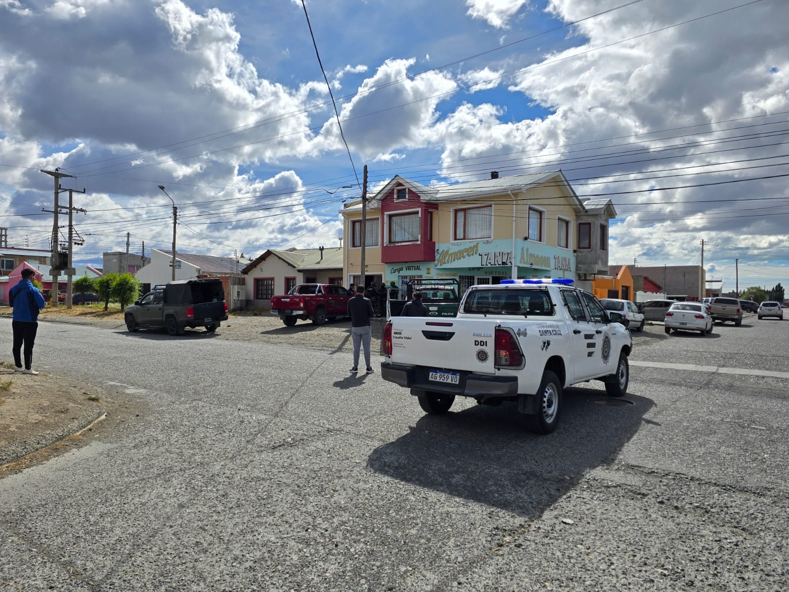 3f5d87e4-84cd-4869-b214-aef1b1d2b21a