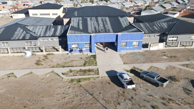 50230529ebcd21b260ae0fec99662057_XL