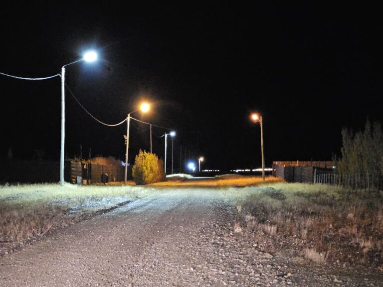 7733eca0e5f3456e7b1deef4445f2a45_XL