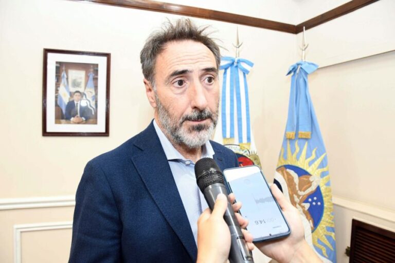 77bc06810e7c8084e2fc4822482ce838_XL