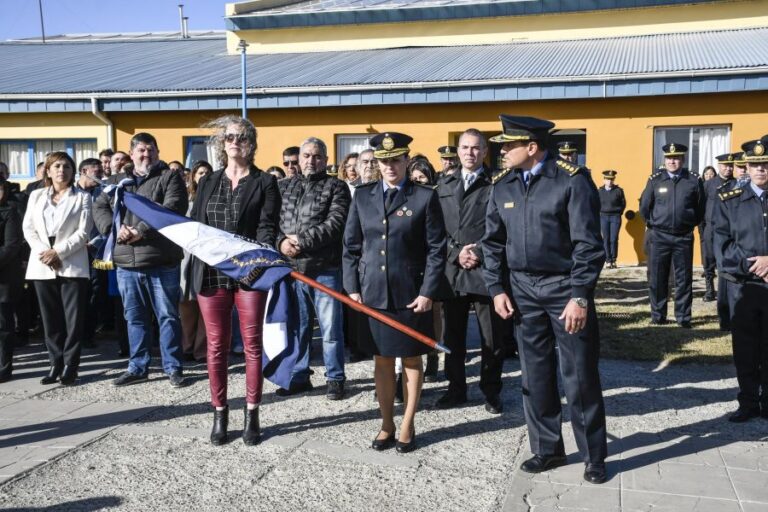 db1e009251a4d0f624e329c8d7b657b0_XL