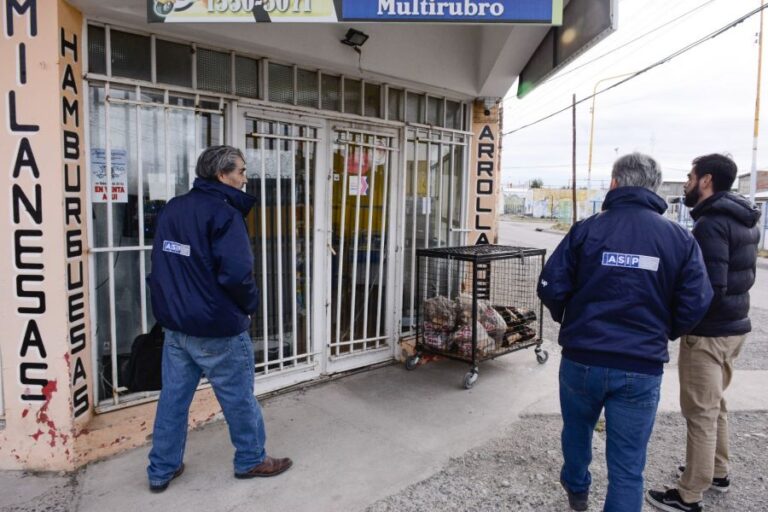 e1d1d18af2a0361a52ec686315388972_XL