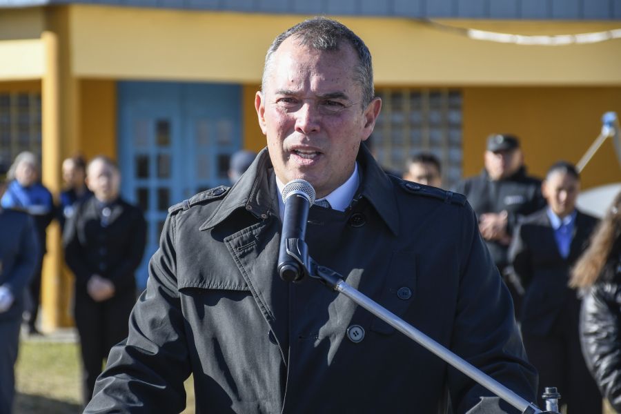 eea54d6214654e6badf5a3010bb249e1_XL