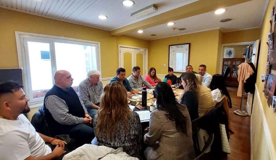 f0bf0a034f4a329f7602fc70a4ad9806_XL