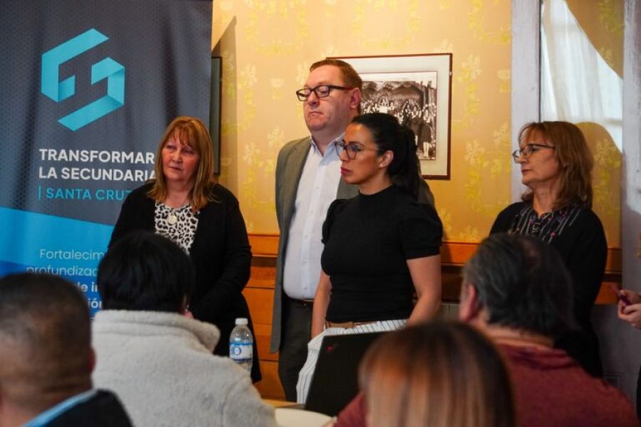 07574eb27bbbd72fe09709006080b389_XL