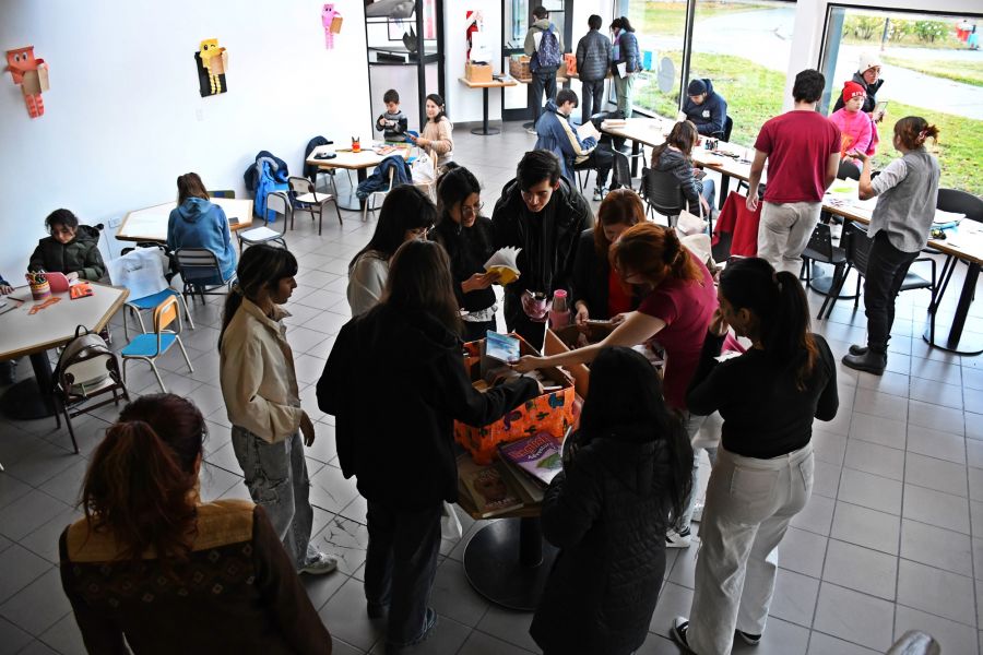 ceee928ba857b516f5284b2303e32566_XL