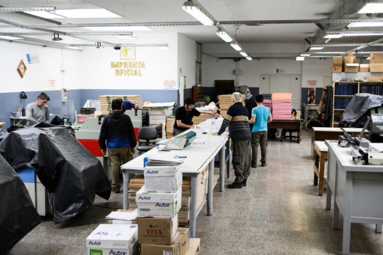 f7826a7d734b5f2be86b2f67855211d2_XL