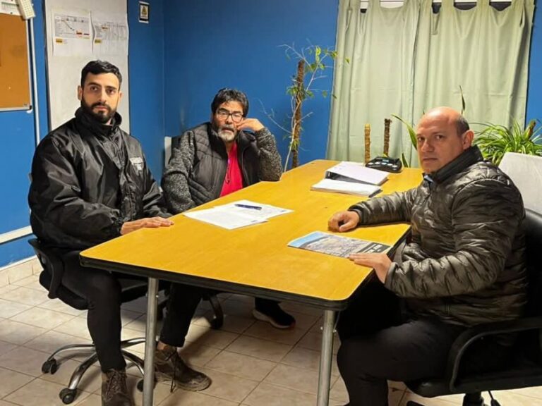 a02a6c16da3cad5788163275915ba4d7_XL