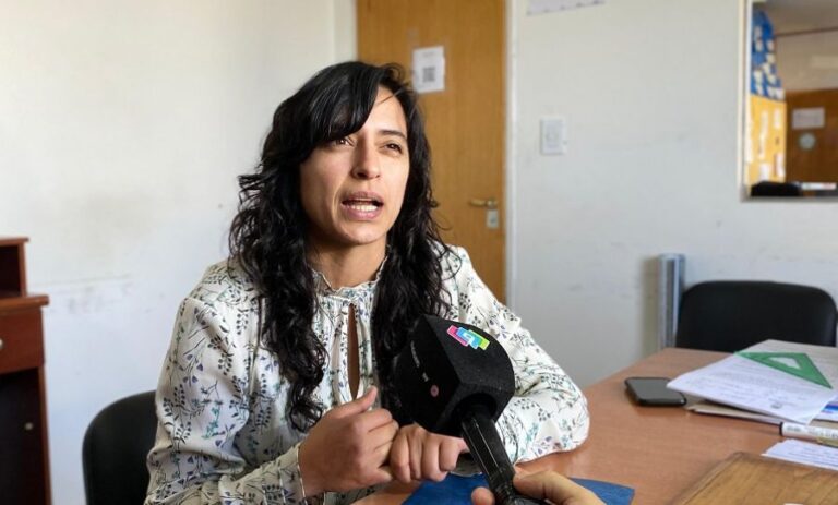 c3e7aaa98cb75e8eab95ee4d2bffb00f_XL