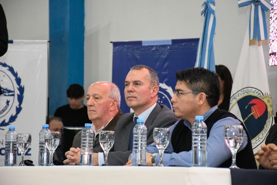 c7e6987bc10c6b42bd488a51ccb4b61a_XL