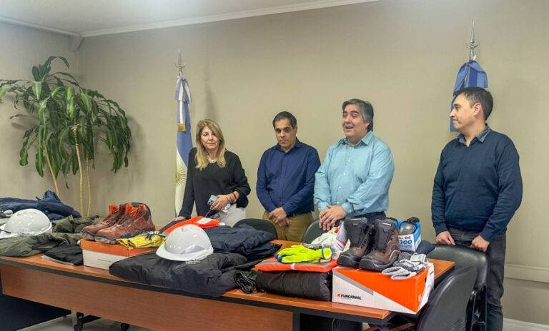 d958aa222067de7a734b26b70fd8feb6_XL