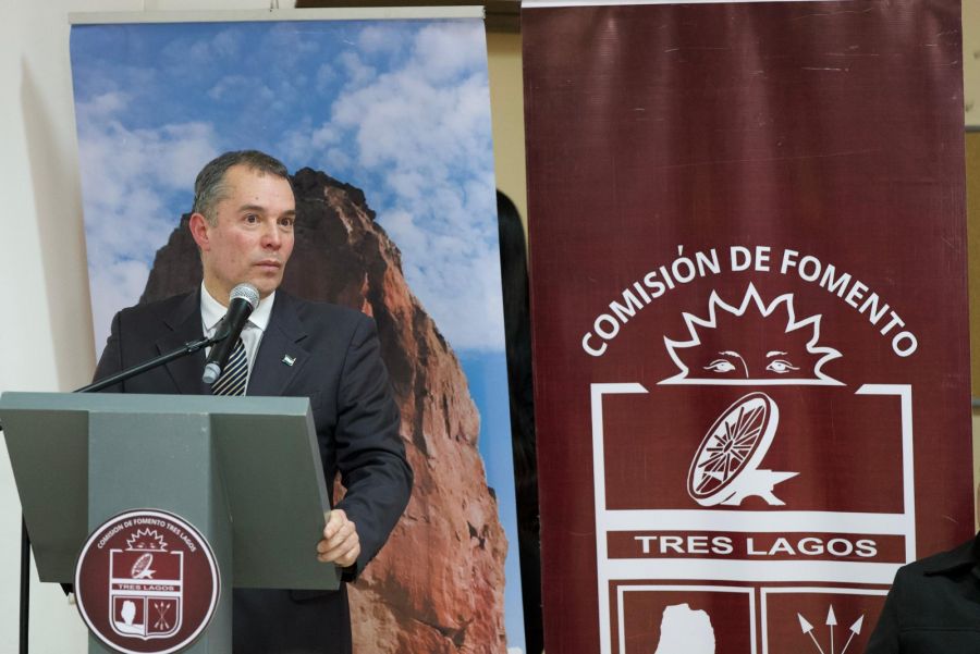 1b55d1fb678ddb46ffc512e32187f83f_XL