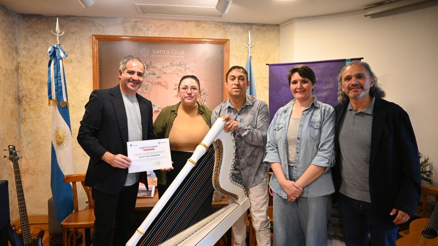 770b393879c2b147cb4d78632675aca8_XL