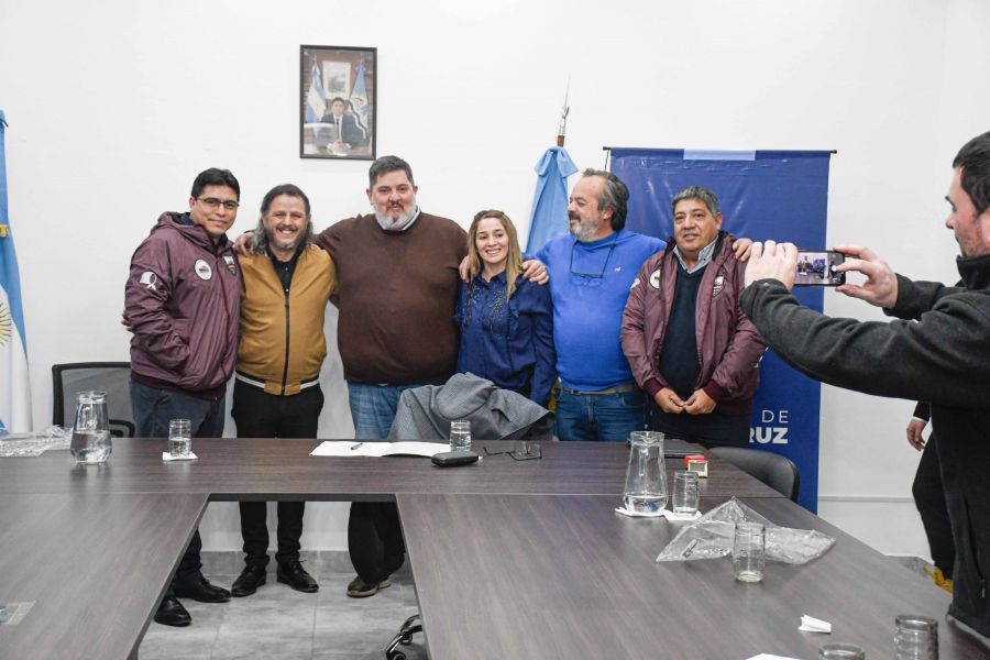 89637412bef33907b1b8fc43424eea7b_XL