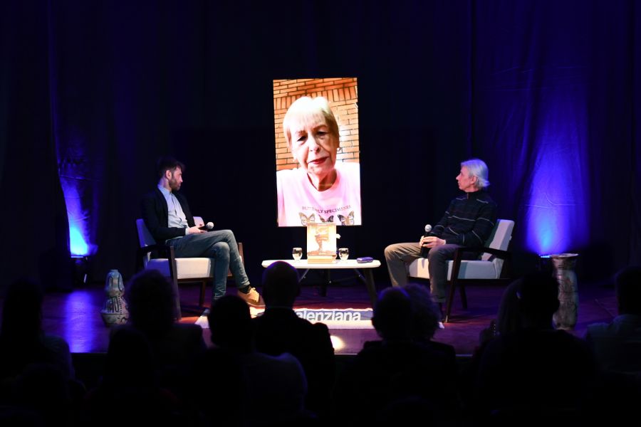 9d81e4c79977697e75dd3b40593b145a_XL