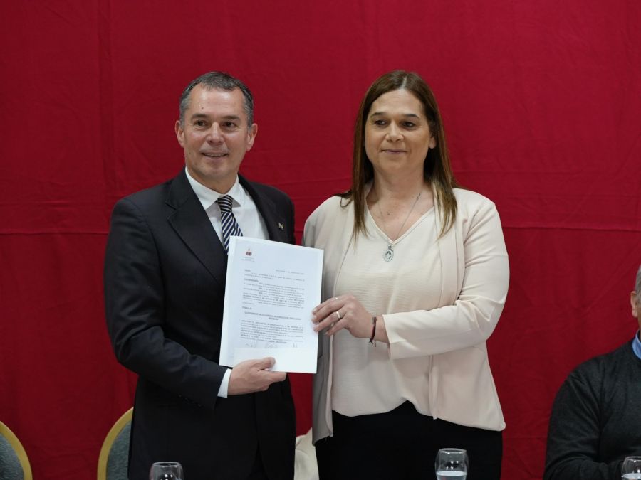 c33e6988664cf9b83883b3bfd96b99f9_XL