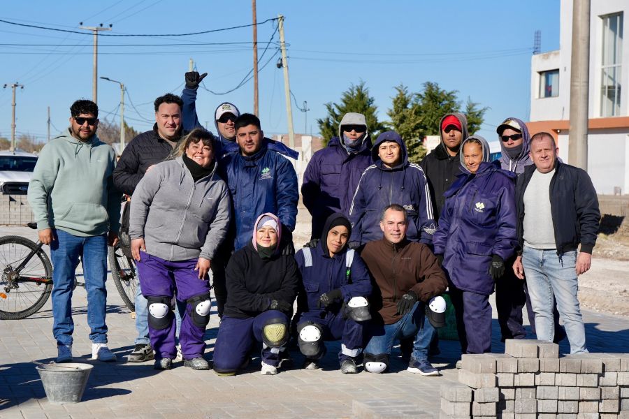 3b616bb58139b2e964445c8d6645ea7a_XL