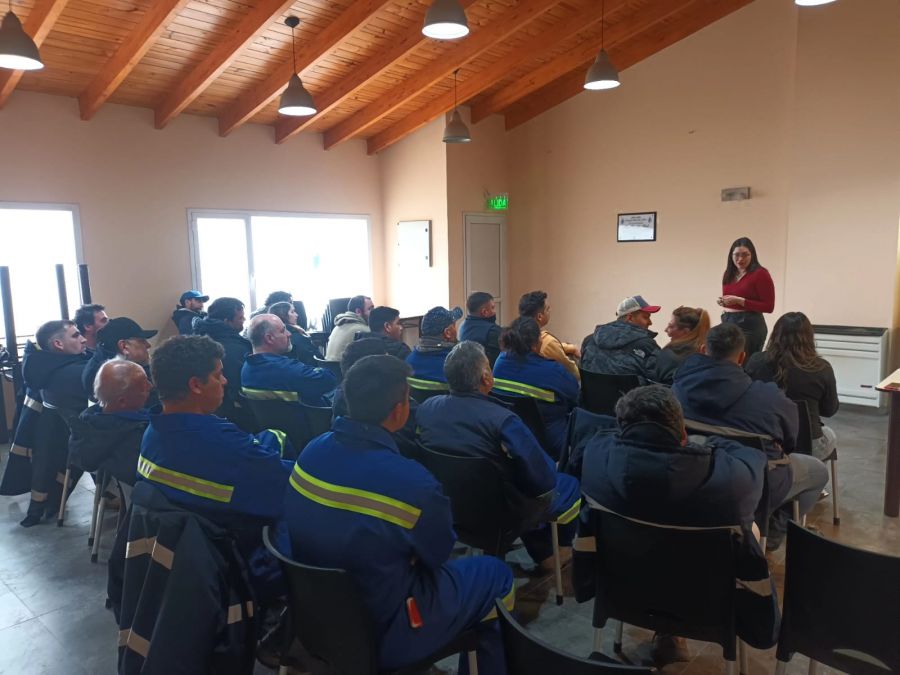 4fa047db8417de7d3298f44432a3ce09_XL