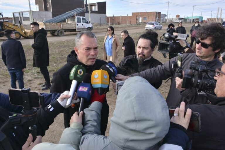 639d67959e8524eed6ee56eb645bd8f7_XL