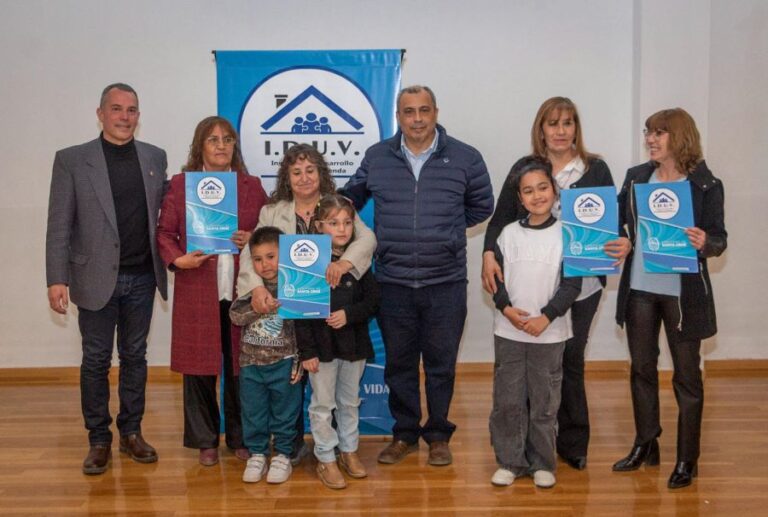 b34922a675482d8a854c841a2e8bfc48_XL