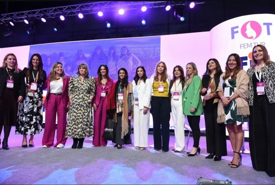 ce4cace046327c99b1f58db4f42d7cf9_XL