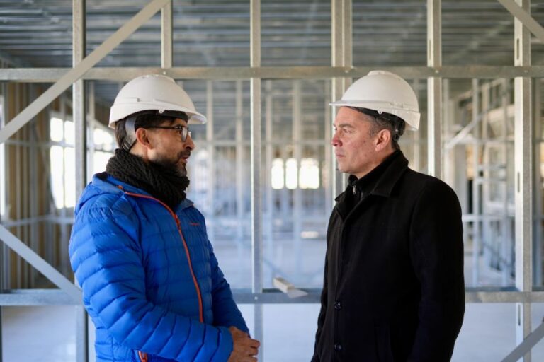 e76090d7c9736d932360efe69a9938d5_XL