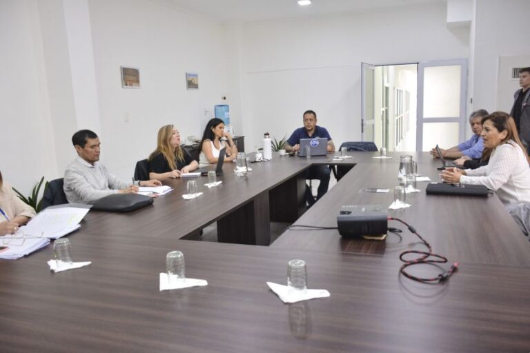 5a33e39f8b2e4ddeb31b35dddd18c9a6_XL