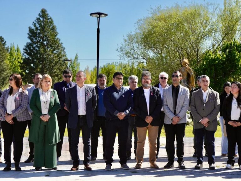 85b7715b1bedd3b9f3bbb8eca69feeaf_XL