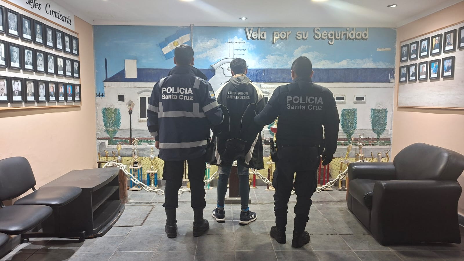 b28454d6-f61f-4d5e-a975-6753baa97df4