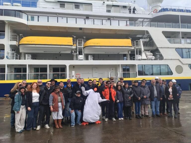 c77377665f9b35f7a47a1a99a2d413a4_XL