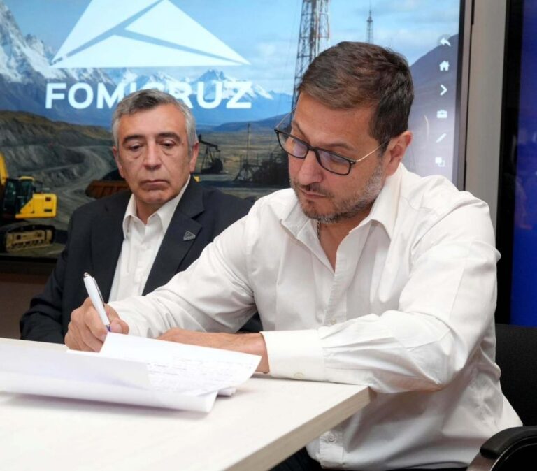 f5201bff662c213d7545adccc78ce198_XL