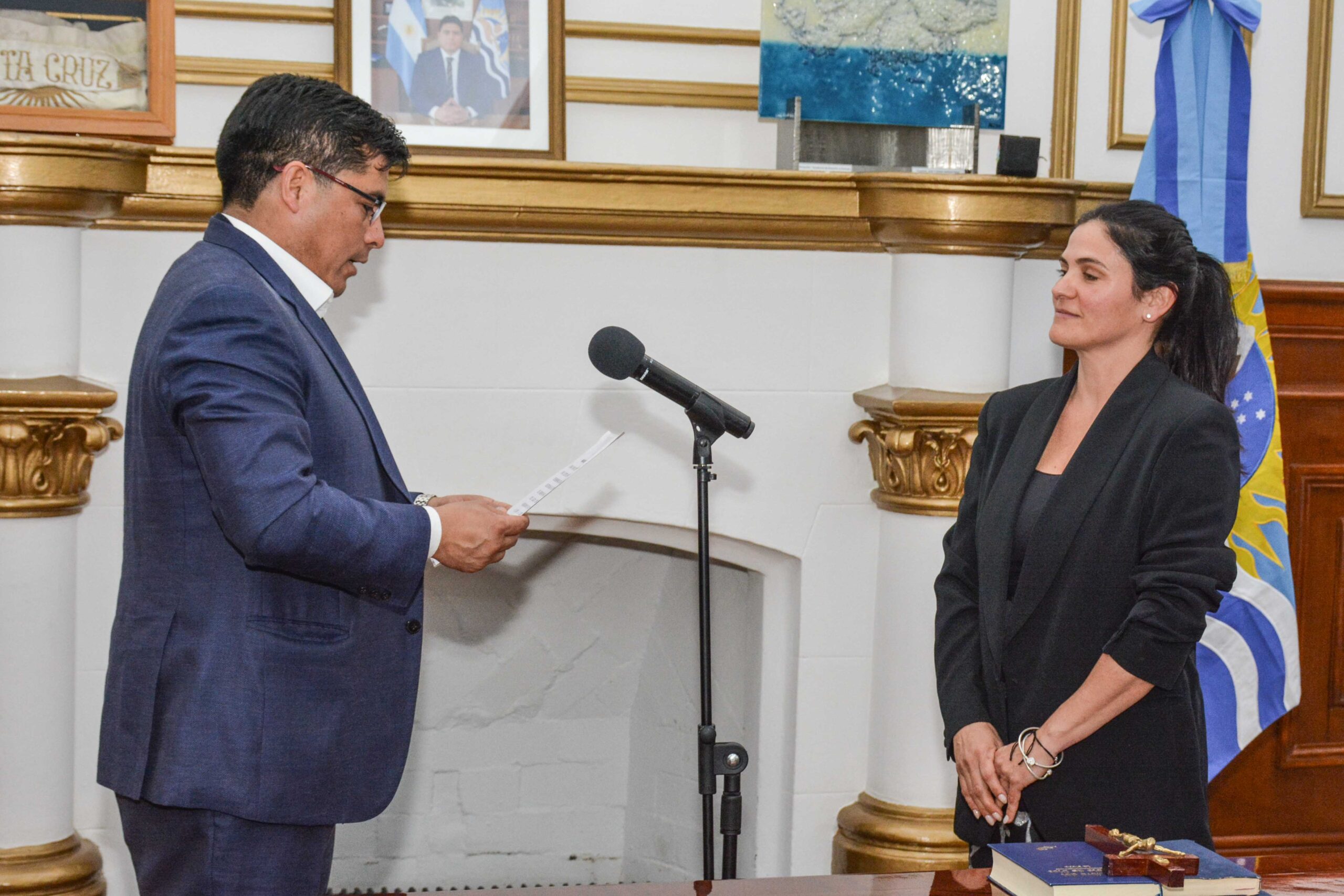 20251114_ASUNCIN_DE_MINISTRA_DE_GOBIERNO_Y_PRESIDENTE_DE_LA_CAJA_DE_PREVISION_14