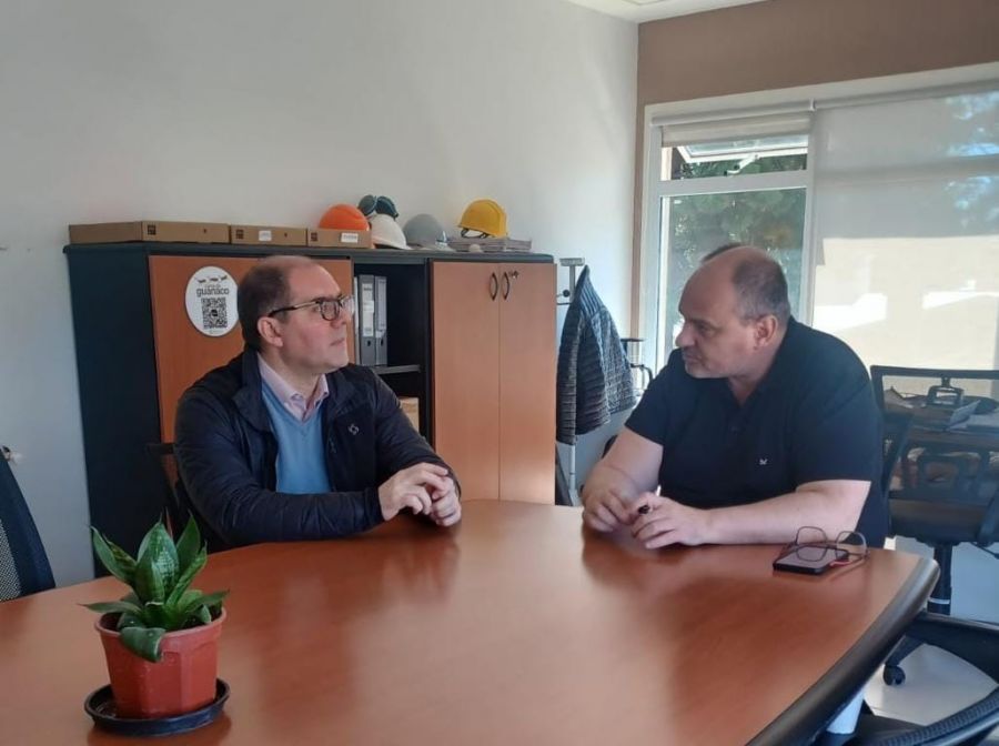 7a24d842a1ddb3e3e70d7b3d2bf8bfd8_XL