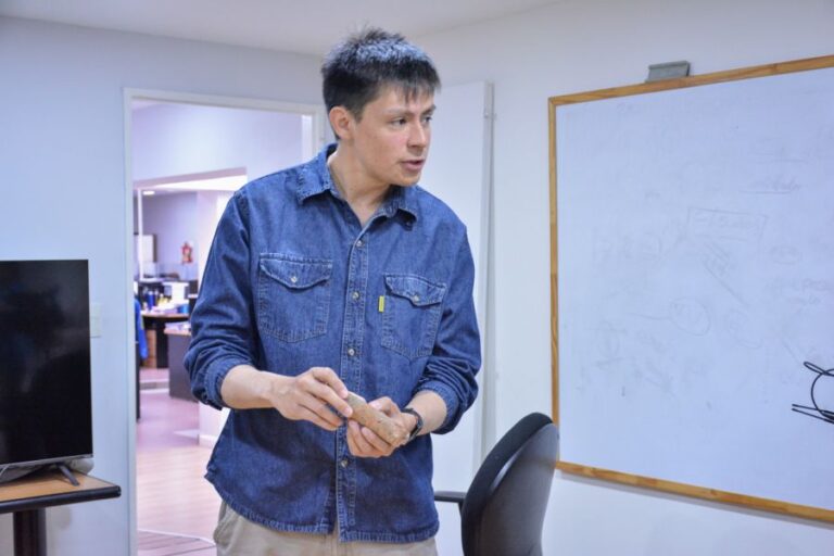 a5409d3a5a3ba082ee20045a3a03a4a8_XL