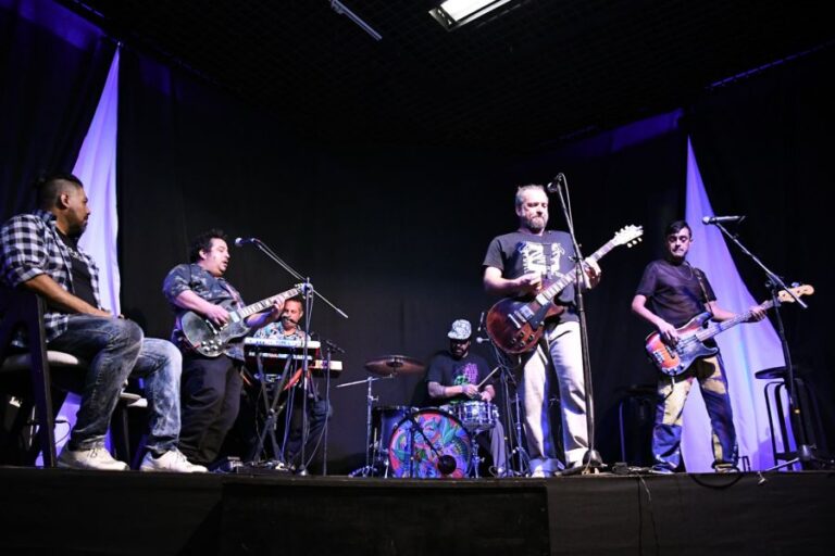 db2ede2cb6221f47d4b5ae03b3845b34_XL