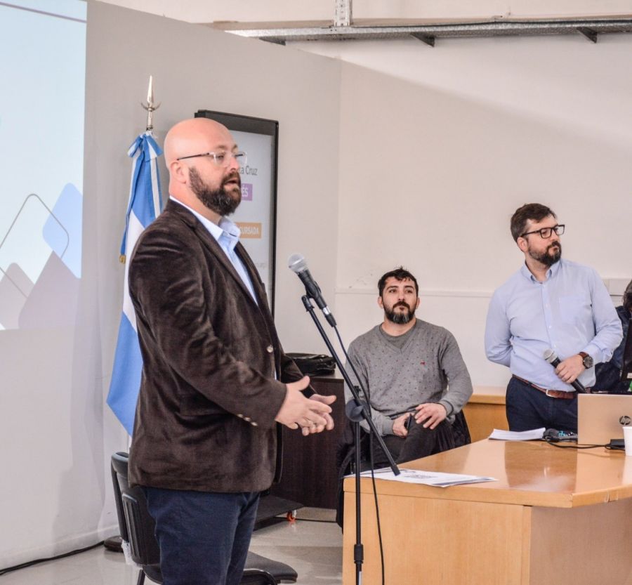 460aa0385bd137c9bce1059126a5764a_XL