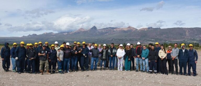 47d25cd43ce31ab0d075090f547eb44e_XL