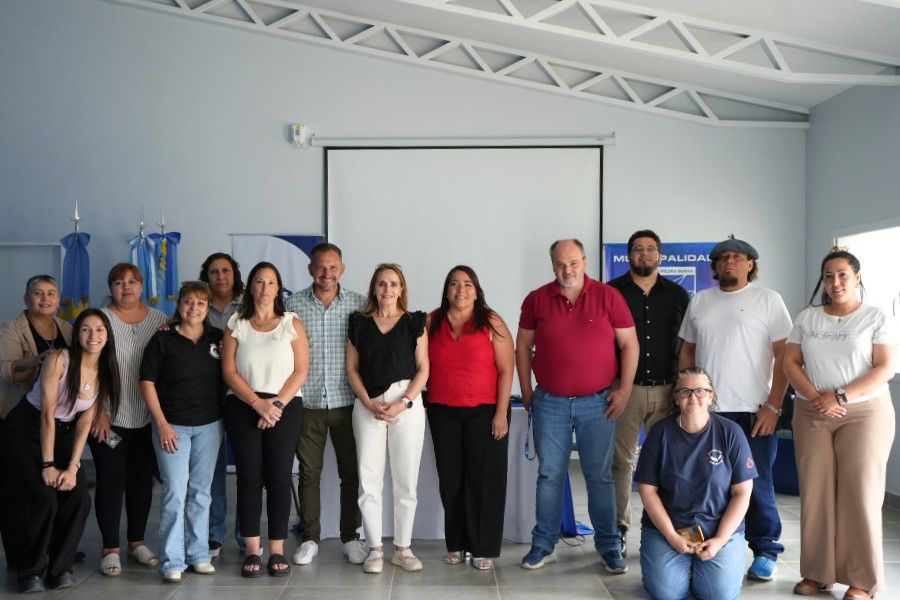 cfe9c50cbaaab1bf3cf4cc1ab6379d04_XL