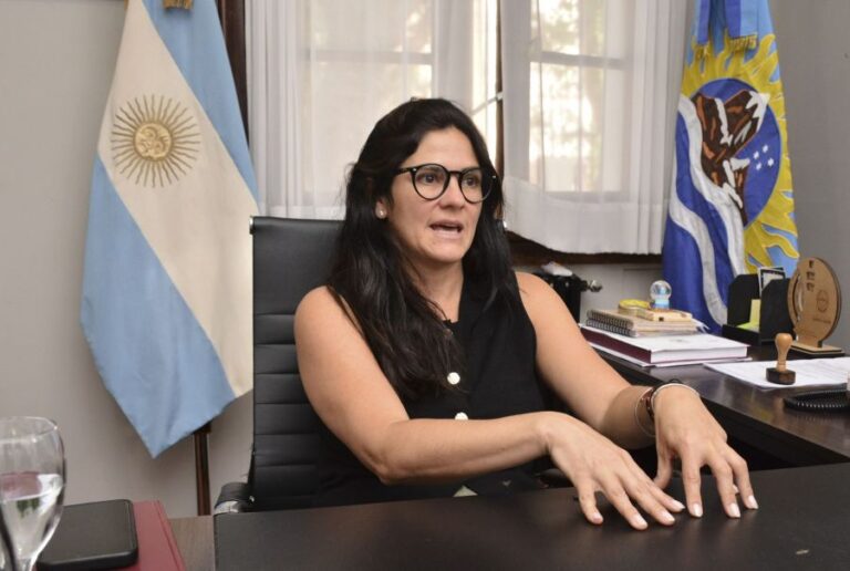 1c3352fea28a6b9f5336c7dcf3b0d289_XL