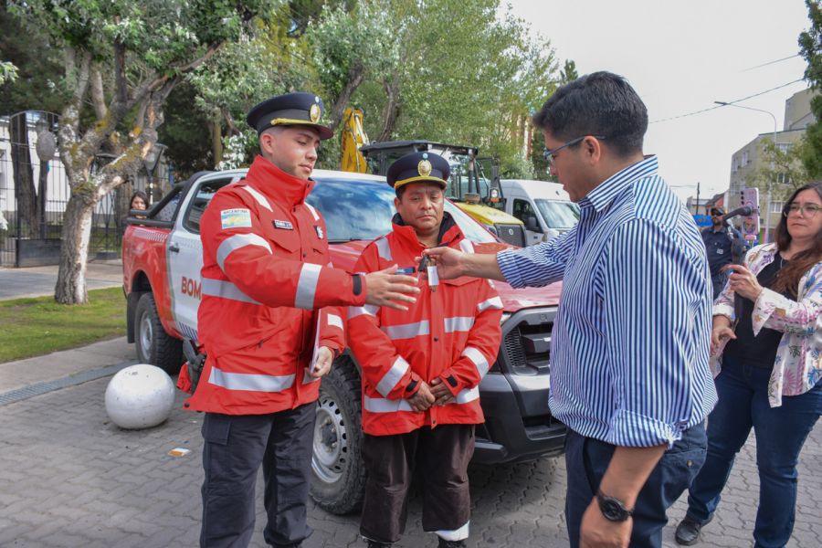 2a3fb0acdb7133955975719af7a4b3d6_XL