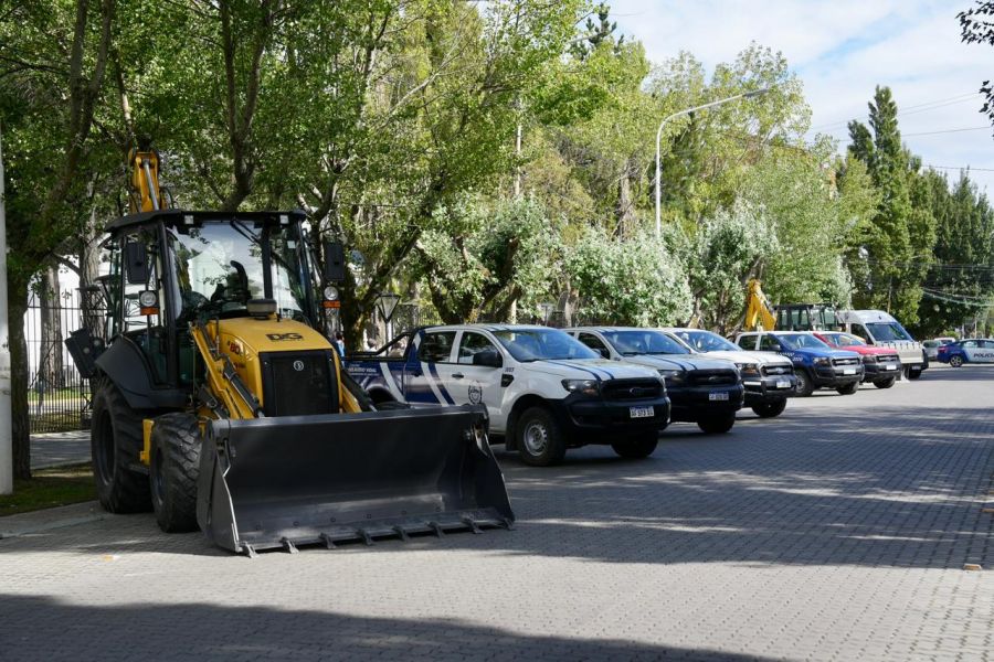 5ba3fcd4f7ead630304b755ca2da08d7_XL