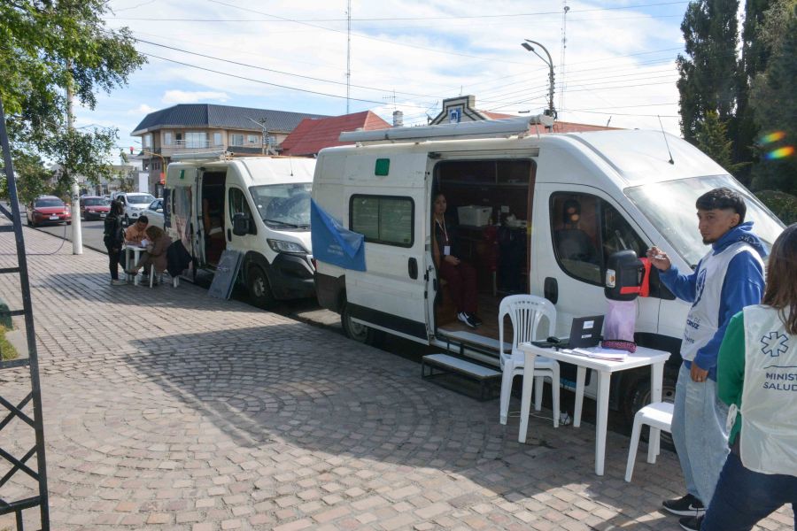 911f0e6684ee44699bd19e117325481a_XL