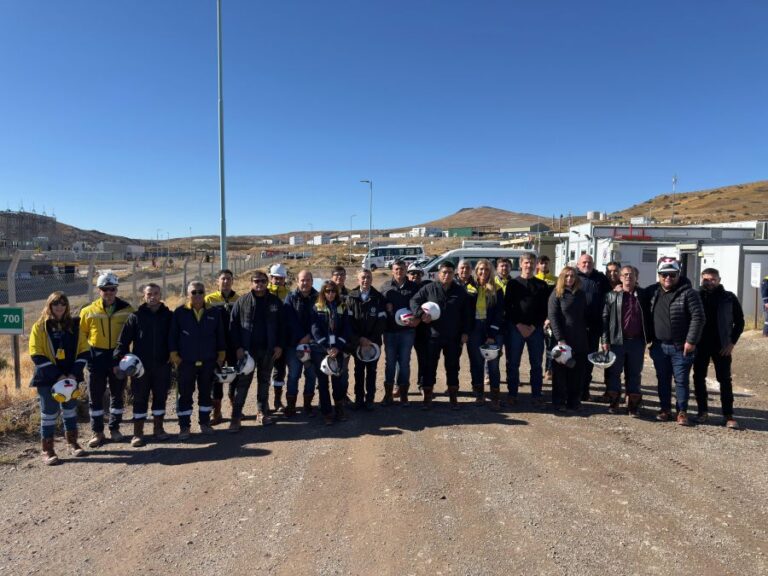 bf519b8d26daacabd849f3817950ba6e_XL