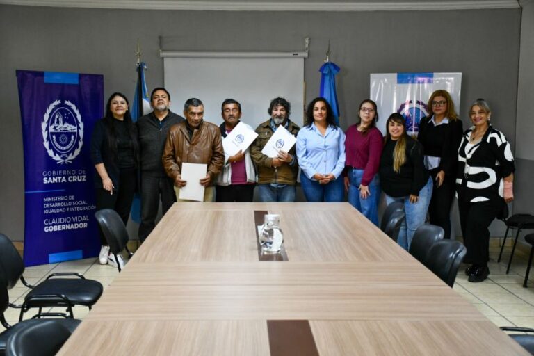 c5f472413c4a71c0feb8aafaac9546ff_XL