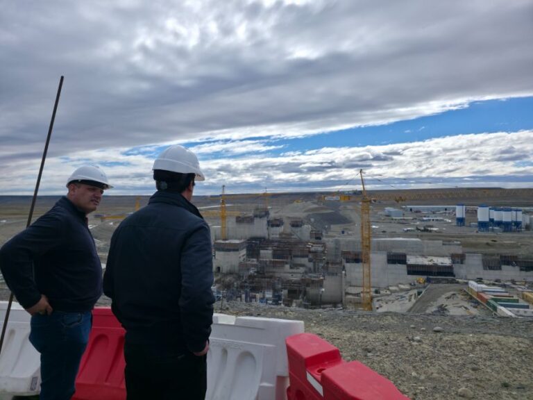 0a12d3a78b1b50e7b70c39116a9ee4a2_XL