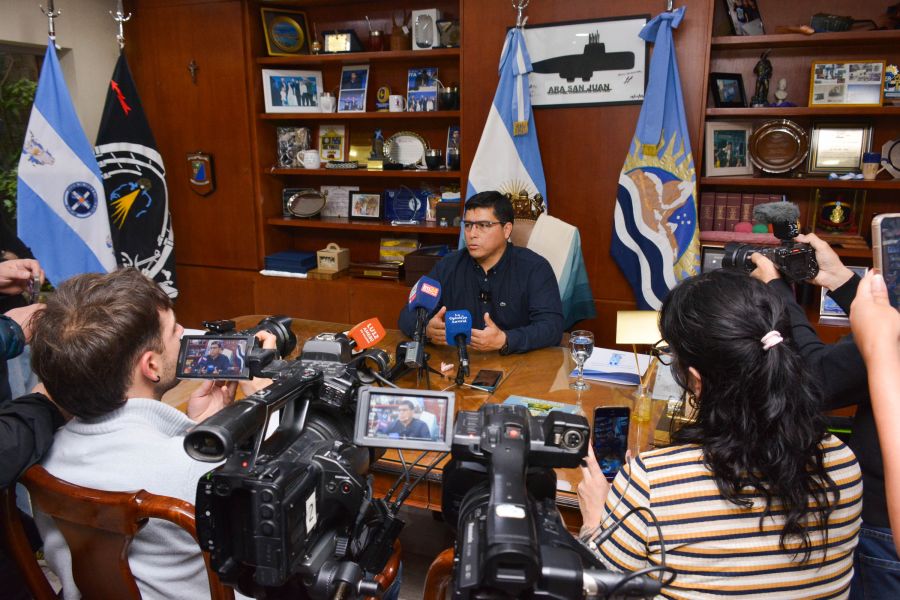 183b442ef8229efb07cfc846d75e4621_XL