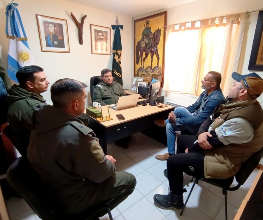 19b8e7ad95f6b5179f5ec12e98a5e2cd_XL